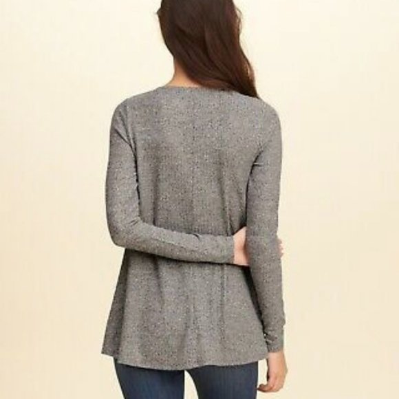 Hollister notch-front ribbed long sleeve top - Picture 2 of 6